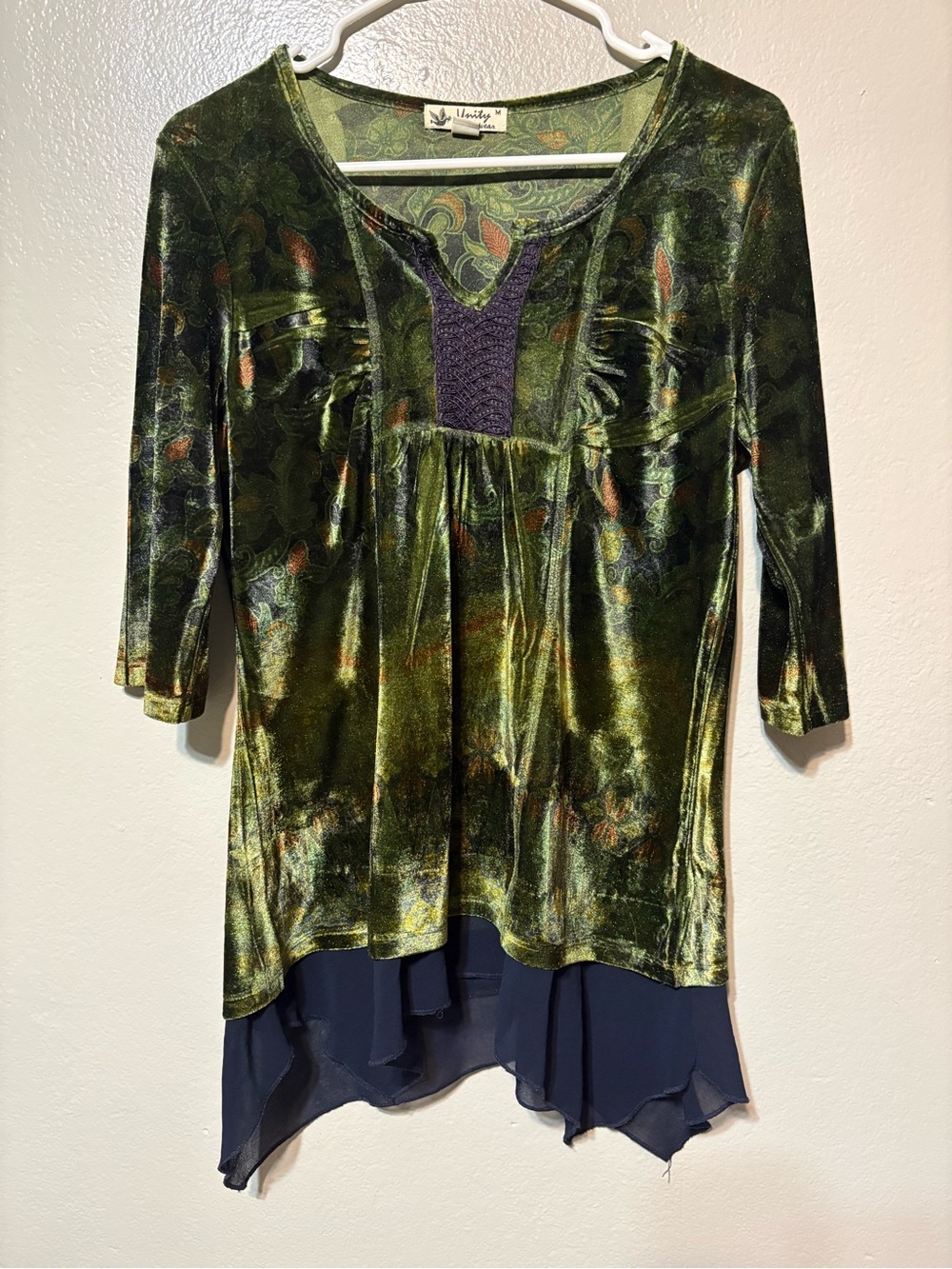 Women’s Unity World Wear Green Velvet Top with Sheer Hem  Size M